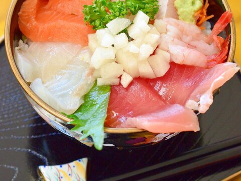 サッパリ！梨と大葉入り寿司飯で☆海鮮丼